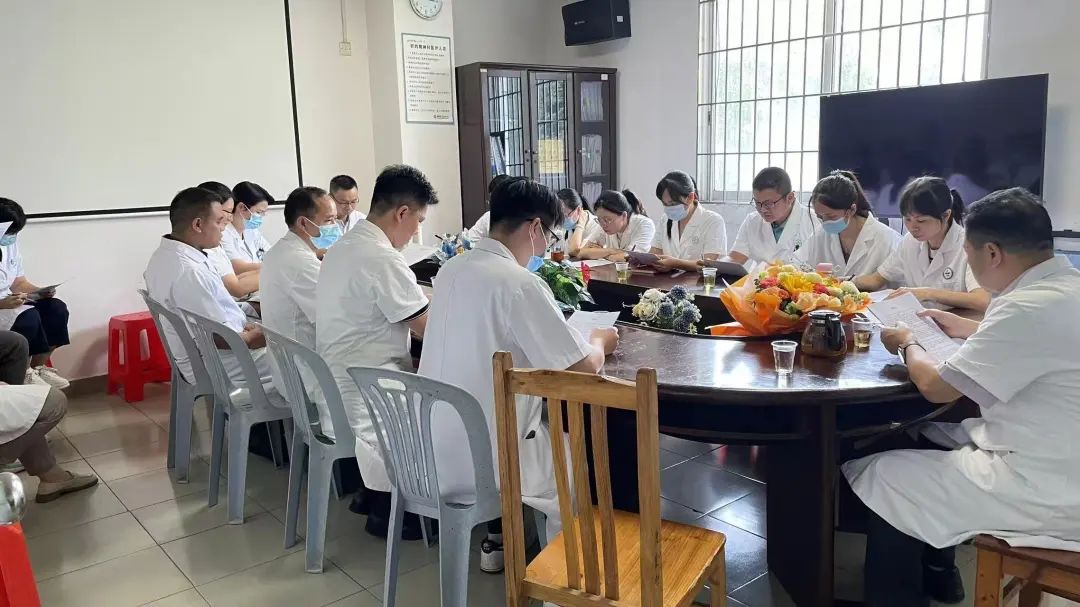 致敬醫(yī)者仁心，共繪醫(yī)療新篇章